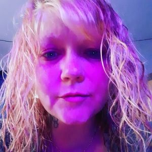 Meet your Posher, Leah marie